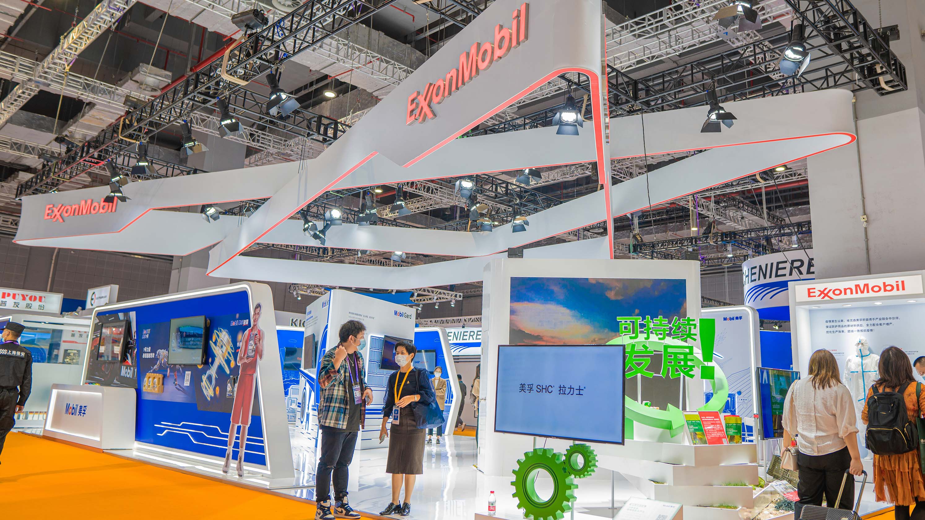 ?？松梨诠驹诘谌龑眠M(jìn)博會(huì)上展示非凡的展臺(tái)搭建設(shè)計(jì)