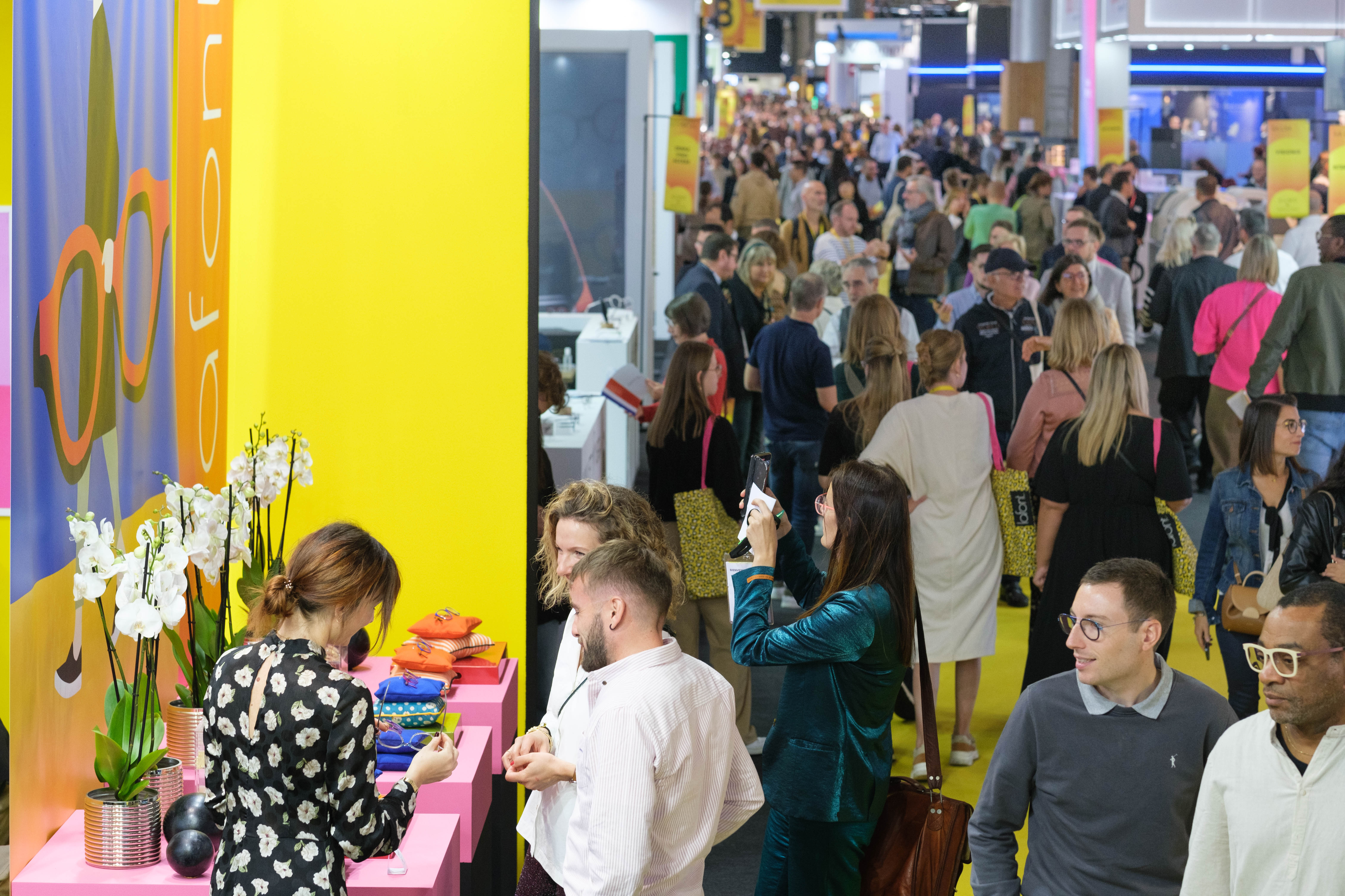 提升品牌影響力，阿聯(lián)酋迪拜展臺(tái)設(shè)計(jì)不可忽視的細(xì)節(jié)