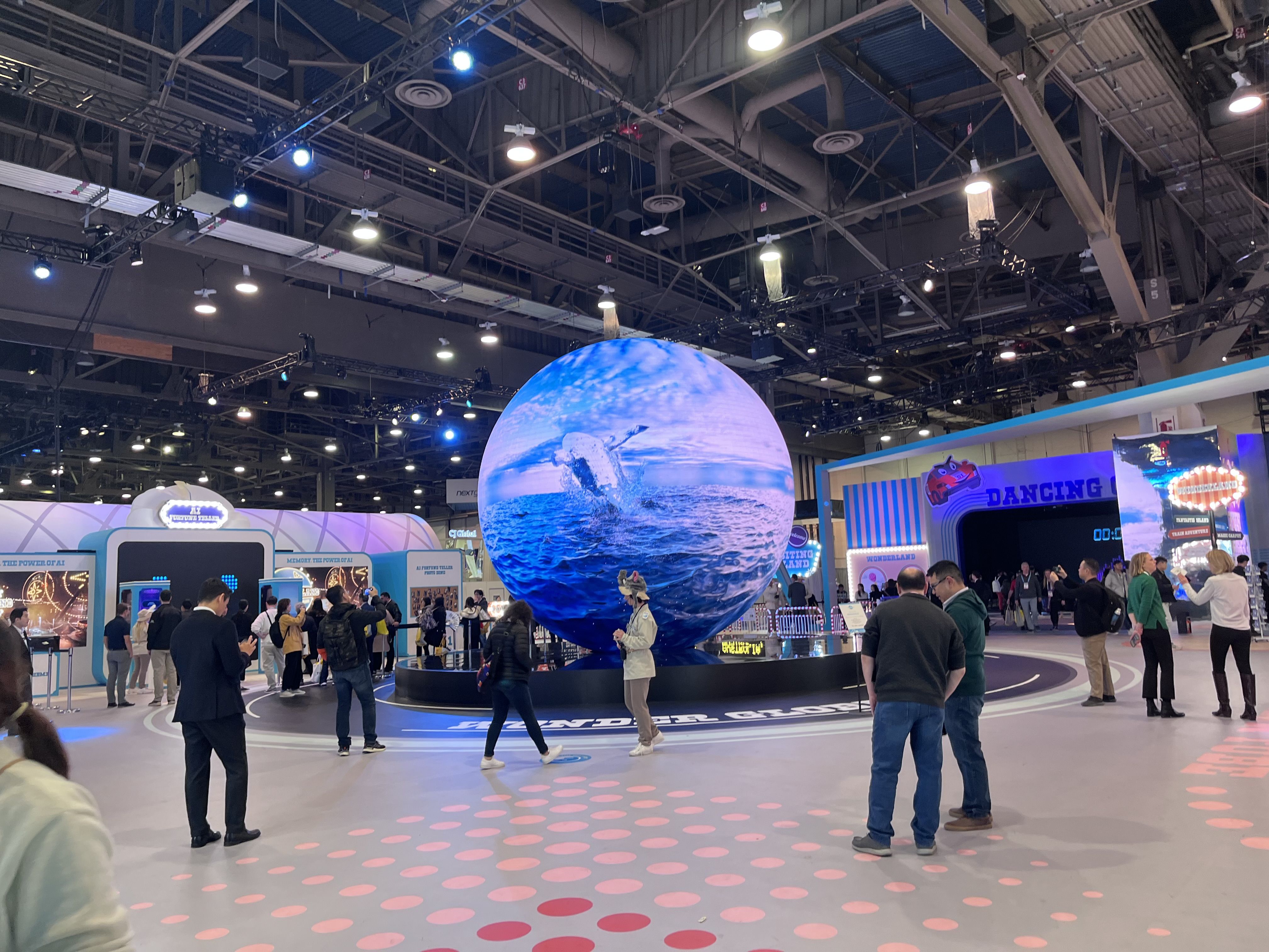 創(chuàng)意展臺設(shè)計