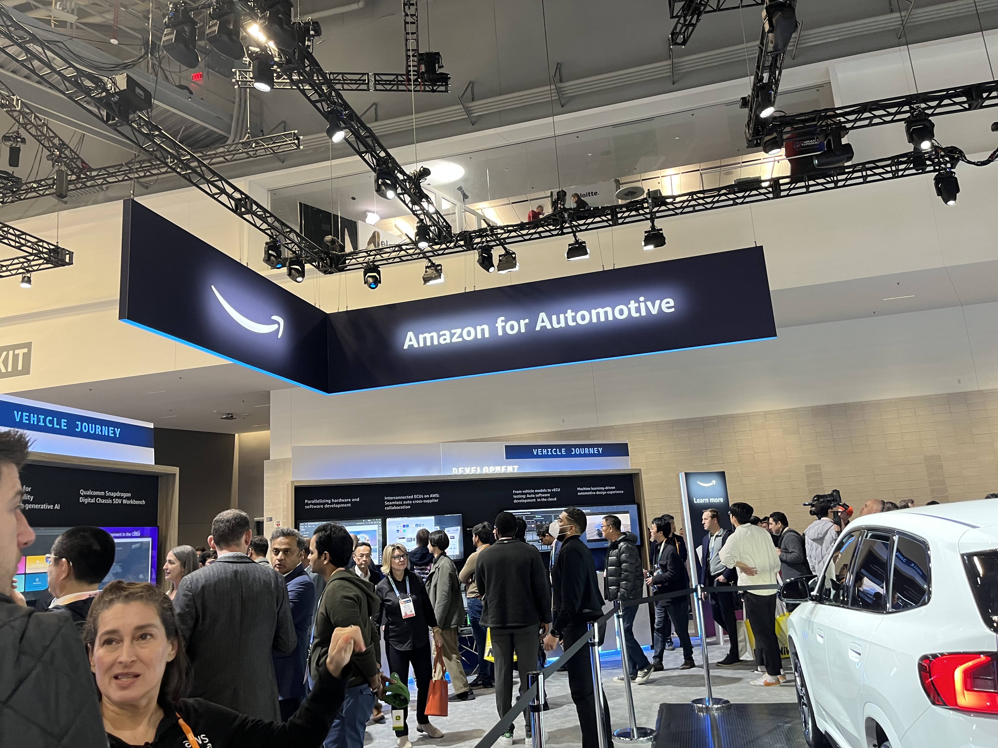 阿聯(lián)酋展會(huì)設(shè)計(jì)搭建